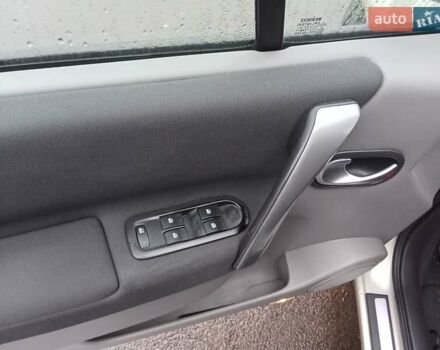 Бежевый Рено Сценик, объемом двигателя 1.6 л и пробегом 183 тыс. км за 4450 $, фото 8 на Automoto.ua