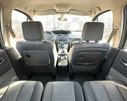 Бежевий Рено Сценік, об'ємом двигуна 1.6 л та пробігом 141 тис. км за 6000 $, фото 13 на Automoto.ua