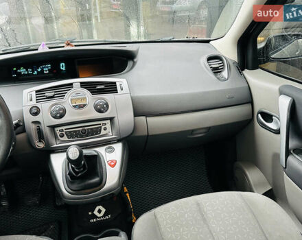 Бежевый Рено Сценик, объемом двигателя 1.6 л и пробегом 192 тыс. км за 6400 $, фото 18 на Automoto.ua