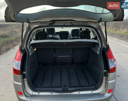 Бежевый Рено Сценик, объемом двигателя 1.6 л и пробегом 182 тыс. км за 6400 $, фото 33 на Automoto.ua