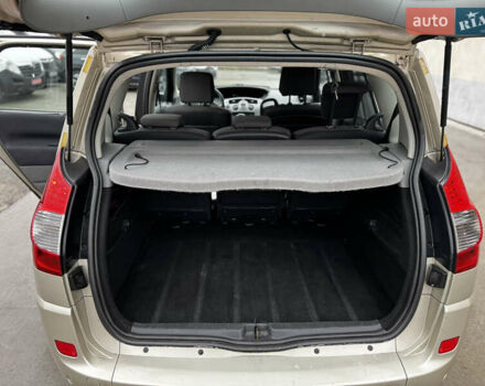 Бежевый Рено Сценик, объемом двигателя 1.6 л и пробегом 144 тыс. км за 5750 $, фото 21 на Automoto.ua