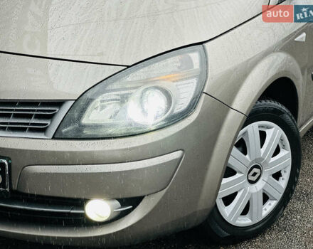 Бежевый Рено Сценик, объемом двигателя 1.6 л и пробегом 192 тыс. км за 6400 $, фото 2 на Automoto.ua