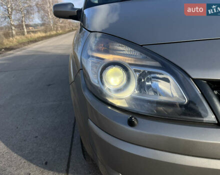 Бежевый Рено Сценик, объемом двигателя 1.6 л и пробегом 182 тыс. км за 6400 $, фото 18 на Automoto.ua