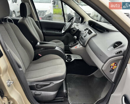 Бежевый Рено Сценик, объемом двигателя 1.6 л и пробегом 144 тыс. км за 5750 $, фото 26 на Automoto.ua