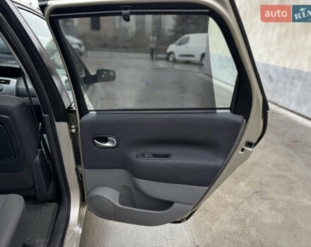 Бежевый Рено Сценик, объемом двигателя 1.6 л и пробегом 144 тыс. км за 5750 $, фото 24 на Automoto.ua