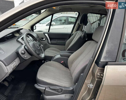 Бежевий Рено Сценік, об'ємом двигуна 1.6 л та пробігом 197 тис. км за 5699 $, фото 6 на Automoto.ua