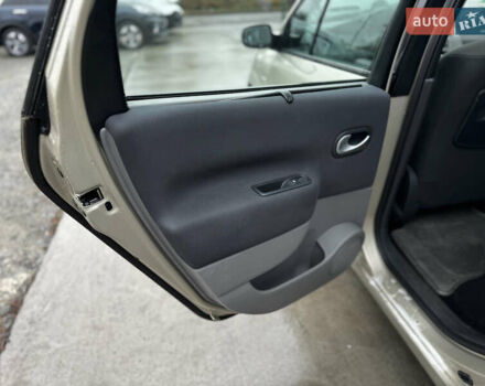 Бежевый Рено Сценик, объемом двигателя 1.6 л и пробегом 144 тыс. км за 5750 $, фото 22 на Automoto.ua