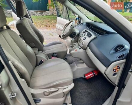 Бежевий Рено Сценік, об'ємом двигуна 1.5 л та пробігом 250 тис. км за 5555 $, фото 24 на Automoto.ua