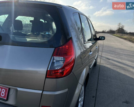 Бежевый Рено Сценик, объемом двигателя 1.6 л и пробегом 182 тыс. км за 6400 $, фото 7 на Automoto.ua