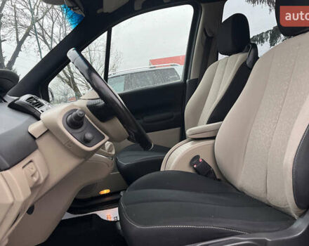 Бежевый Рено Сценик, объемом двигателя 1.87 л и пробегом 250 тыс. км за 5500 $, фото 8 на Automoto.ua