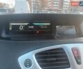 Бежевый Рено Сценик, объемом двигателя 2 л и пробегом 213 тыс. км за 6900 $, фото 11 на Automoto.ua
