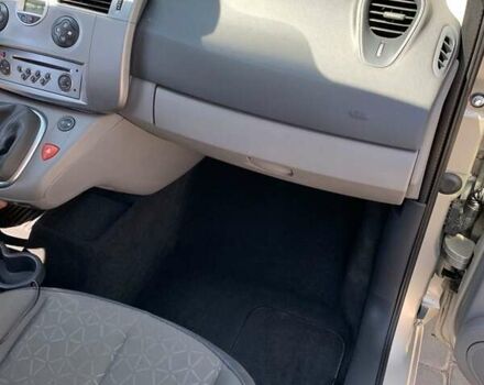 Бежевый Рено Сценик, объемом двигателя 1.6 л и пробегом 279 тыс. км за 5800 $, фото 13 на Automoto.ua