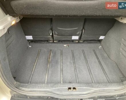 Бежевый Рено Сценик, объемом двигателя 1.6 л и пробегом 250 тыс. км за 5999 $, фото 10 на Automoto.ua