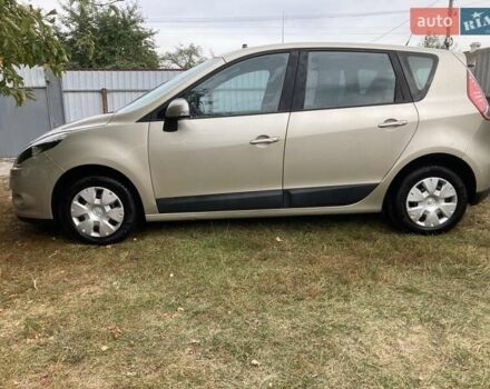 Бежевый Рено Сценик, объемом двигателя 1.6 л и пробегом 250 тыс. км за 5999 $, фото 13 на Automoto.ua