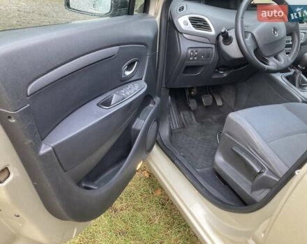 Бежевый Рено Сценик, объемом двигателя 1.6 л и пробегом 250 тыс. км за 5999 $, фото 6 на Automoto.ua