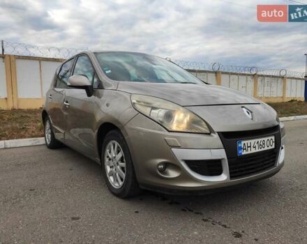 Бежевый Рено Сценик, объемом двигателя 1.89 л и пробегом 250 тыс. км за 6600 $, фото 3 на Automoto.ua