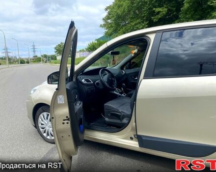 Бежевый Рено Сценик, объемом двигателя 2 л и пробегом 178 тыс. км за 5750 $, фото 11 на Automoto.ua