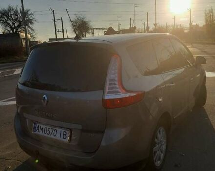 Бежевый Рено Сценик, объемом двигателя 1.9 л и пробегом 242 тыс. км за 7790 $, фото 3 на Automoto.ua