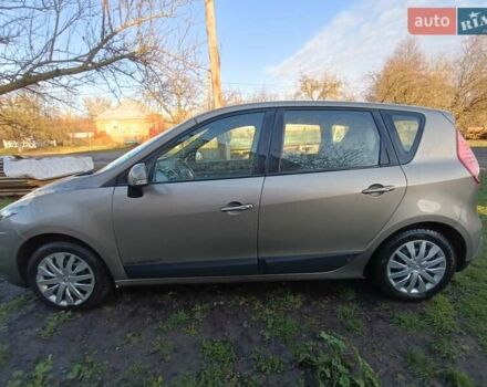 Бежевый Рено Сценик, объемом двигателя 1.6 л и пробегом 197 тыс. км за 6800 $, фото 2 на Automoto.ua