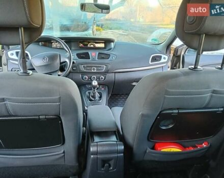 Бежевый Рено Сценик, объемом двигателя 1.6 л и пробегом 197 тыс. км за 6800 $, фото 16 на Automoto.ua