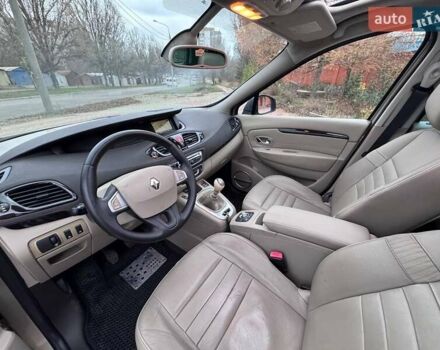 Бежевий Рено Сценік, об'ємом двигуна 1.6 л та пробігом 289 тис. км за 6500 $, фото 9 на Automoto.ua