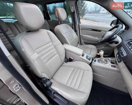 Бежевий Рено Сценік, об'ємом двигуна 1.6 л та пробігом 289 тис. км за 6500 $, фото 10 на Automoto.ua