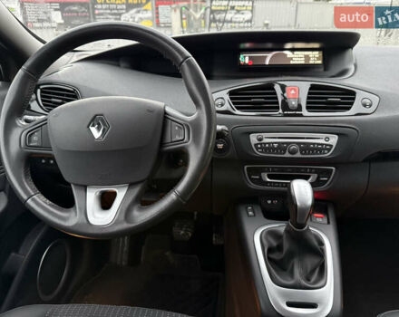 Бежевый Рено Сценик, объемом двигателя 1.5 л и пробегом 153 тыс. км за 7999 $, фото 13 на Automoto.ua