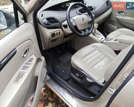 Рено Сценик 2011 в Чернигове на Automoto.ua Бежевый Рено Сценик, объемом двигателя 1.6 л и пробегом 285 тыс. км за 6500 $, фото 4 на Automoto.ua