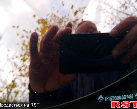 Рено Сценик 2011 в Чернигове на Automoto.ua Бежевый Рено Сценик, объемом двигателя 1.6 л и пробегом 285 тыс. км за 6500 $, фото 11 на Automoto.ua