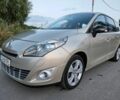 Бежевый Рено Сценик, объемом двигателя 2 л и пробегом 188 тыс. км за 7800 $, фото 2 на Automoto.ua