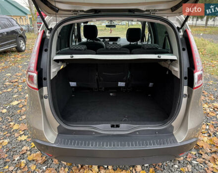 Рено Сценик 2012 в Луцке на Automoto.ua Бежевый Рено Сценик, объемом двигателя 1.6 л и пробегом 177 тыс. км за 7200 $, фото 38 на Automoto.ua