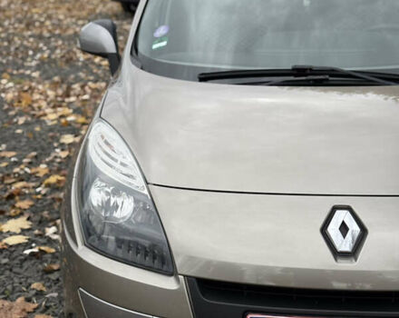 Рено Сценик 2012 в Луцке на Automoto.ua Бежевый Рено Сценик, объемом двигателя 1.6 л и пробегом 177 тыс. км за 7200 $, фото 11 на Automoto.ua