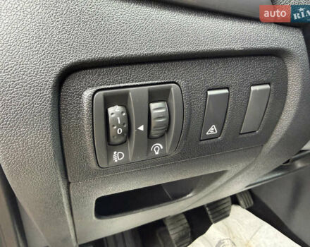 Рено Сценик 2012 в Луцке на Automoto.ua Бежевый Рено Сценик, объемом двигателя 1.6 л и пробегом 177 тыс. км за 7200 $, фото 36 на Automoto.ua