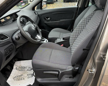 Рено Сценик 2012 в Луцке на Automoto.ua Бежевый Рено Сценик, объемом двигателя 1.6 л и пробегом 177 тыс. км за 7200 $, фото 33 на Automoto.ua