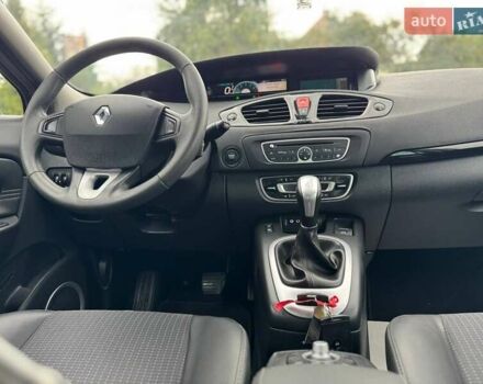 Бежевий Рено Сценік, об'ємом двигуна 1.46 л та пробігом 165 тис. км за 8190 $, фото 40 на Automoto.ua