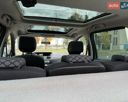 Рено Сценик 2012 в Луцке на Automoto.ua Бежевый Рено Сценик, объемом двигателя 1.6 л и пробегом 177 тыс. км за 7200 $, фото 6 на Automoto.ua