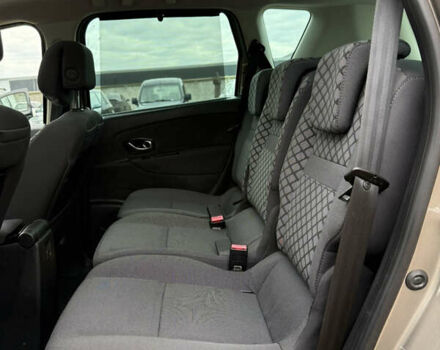 Рено Сценик 2012 в Луцке на Automoto.ua Бежевый Рено Сценик, объемом двигателя 1.6 л и пробегом 177 тыс. км за 7200 $, фото 7 на Automoto.ua