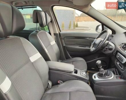 Бежевый Рено Сценик, объемом двигателя 1.6 л и пробегом 257 тыс. км за 8950 $, фото 15 на Automoto.ua