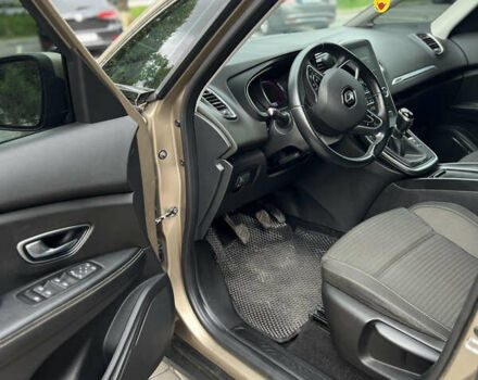 Рено Сценик 2017 в Виннице на Automoto.ua Бежевый Рено Сценик, объемом двигателя 1.46 л и пробегом 279 тыс. км за 13500 $, фото 13 на Automoto.ua