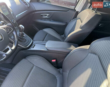 Бежевый Рено Сценик, объемом двигателя 1.5 л и пробегом 200 тыс. км за 14999 $, фото 28 на Automoto.ua