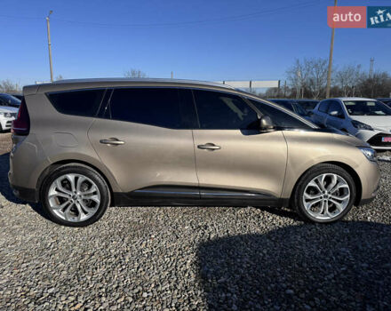 Бежевый Рено Сценик, объемом двигателя 1.5 л и пробегом 200 тыс. км за 14999 $, фото 12 на Automoto.ua