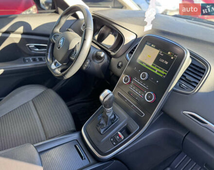 Бежевый Рено Сценик, объемом двигателя 1.5 л и пробегом 200 тыс. км за 14999 $, фото 42 на Automoto.ua