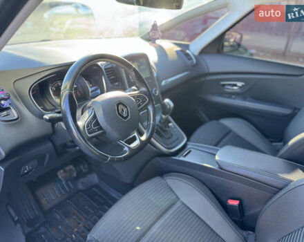 Бежевый Рено Сценик, объемом двигателя 1.5 л и пробегом 200 тыс. км за 14999 $, фото 22 на Automoto.ua