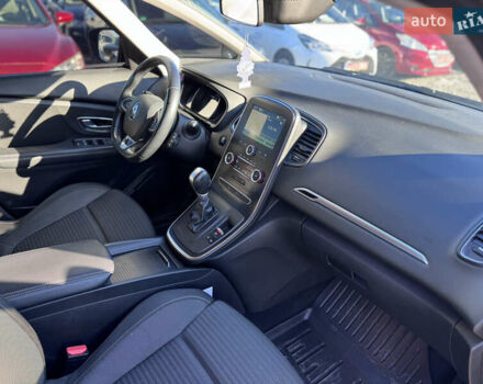 Бежевый Рено Сценик, объемом двигателя 1.5 л и пробегом 200 тыс. км за 14999 $, фото 41 на Automoto.ua