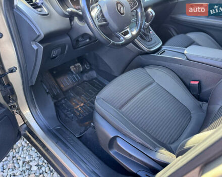 Бежевый Рено Сценик, объемом двигателя 1.5 л и пробегом 200 тыс. км за 14999 $, фото 21 на Automoto.ua