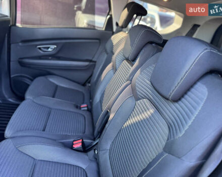 Бежевый Рено Сценик, объемом двигателя 1.5 л и пробегом 200 тыс. км за 14999 $, фото 31 на Automoto.ua