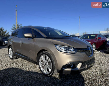 Бежевый Рено Сценик, объемом двигателя 1.5 л и пробегом 200 тыс. км за 14999 $, фото 14 на Automoto.ua