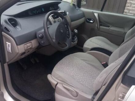 Бежевий Рено Сценік, об'ємом двигуна 1.6 л та пробігом 300 тис. км за 5000 $, фото 1 на Automoto.ua