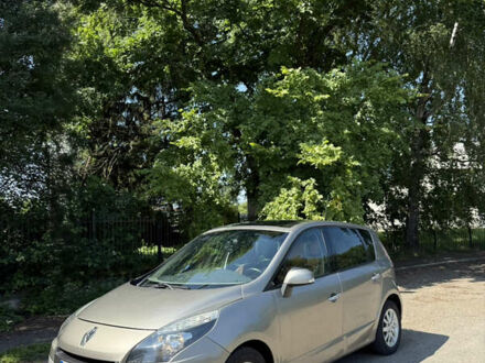 Рено Сценик 2009 в Снятине на Automoto.ua Бежевый Рено Сценик, объемом двигателя 1.9 л и пробегом 353 тыс. км за 6500 $, фото 1 на Automoto.ua