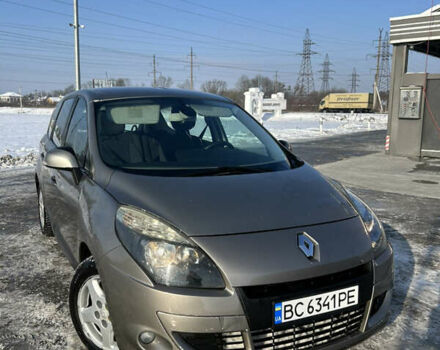 Бежевый Рено Сценик, объемом двигателя 1.46 л и пробегом 279 тыс. км за 5500 $, фото 1 на Automoto.ua